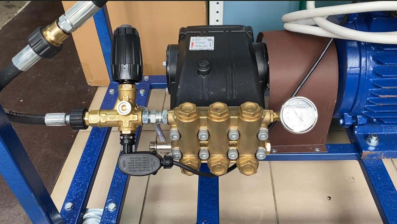 Гидродинамическая установка (30 л/мин, 200 бар) для прочистки канализации — 50 метров