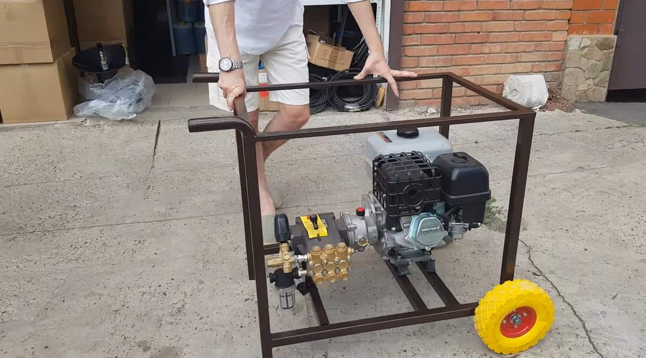 Бензиновая мойка высокого давления 250 бар (21 л/мин) для самосвалов и спецтехники Моечное оборудование под ключ 6 Бензиновая мойка высокого давления 250 бар (21 л/мин) для самосвалов и спецтехники 6